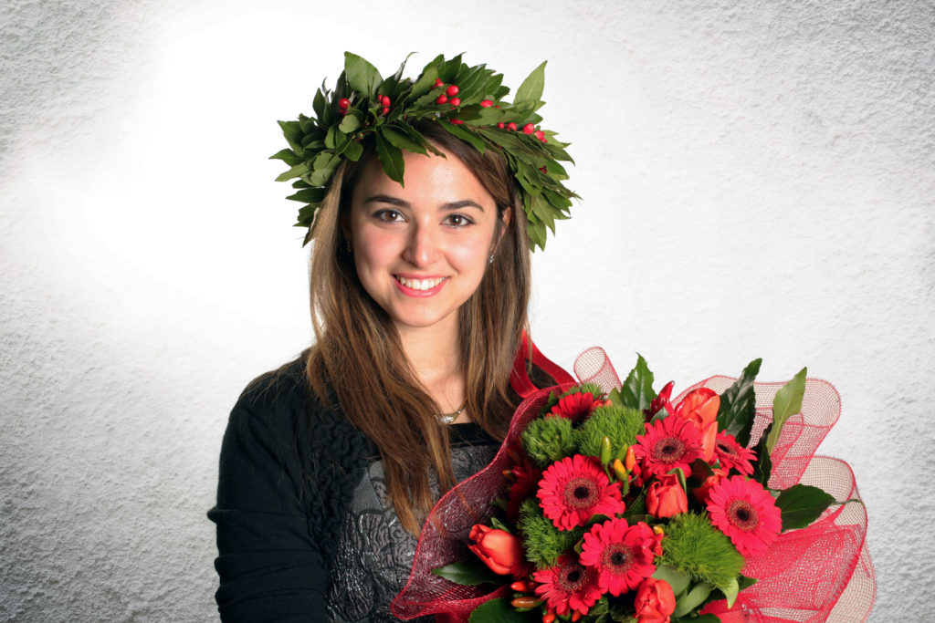 crown made of laurel leaves